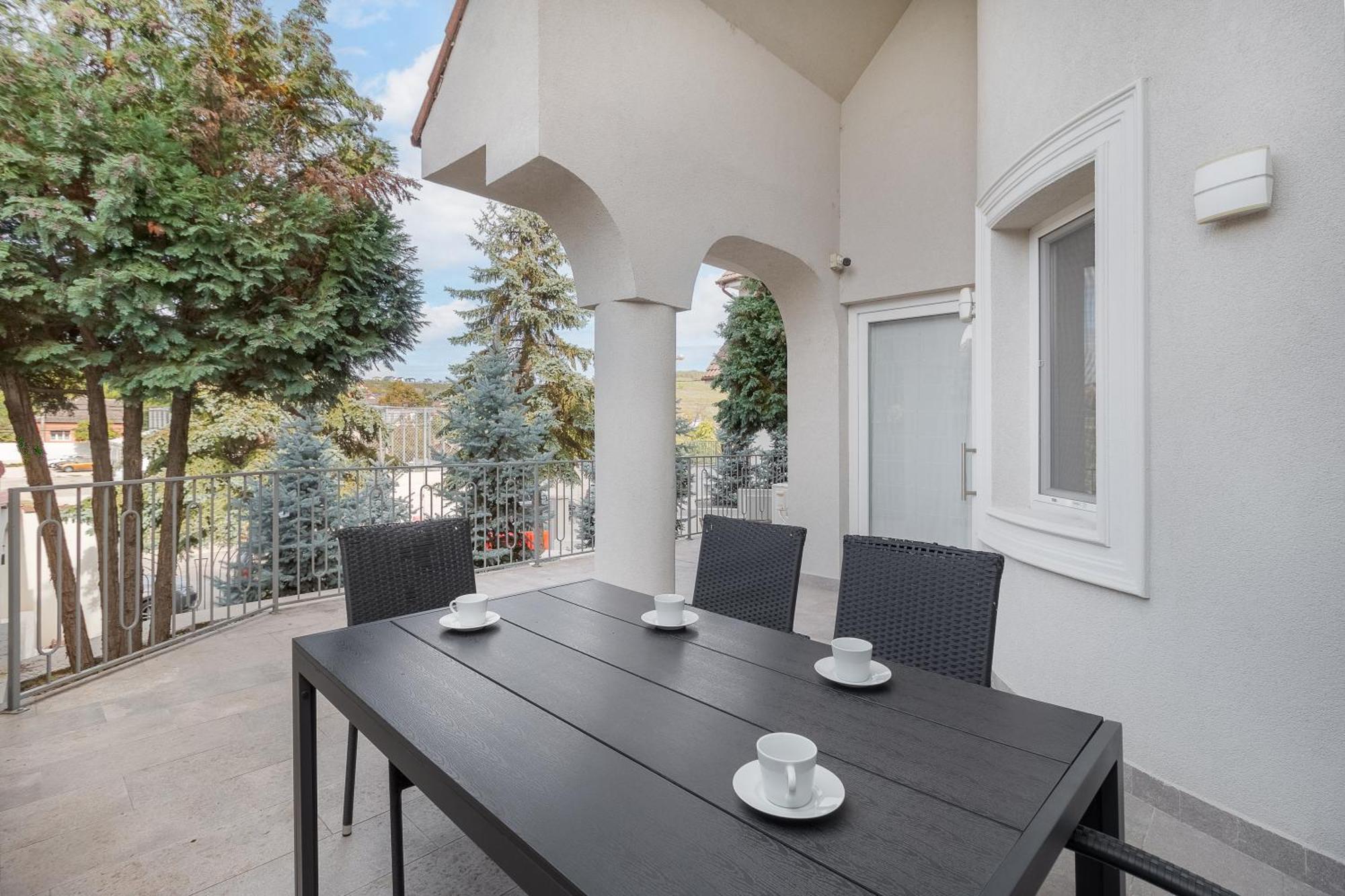 Dozsa Residence Oradea Extérieur photo