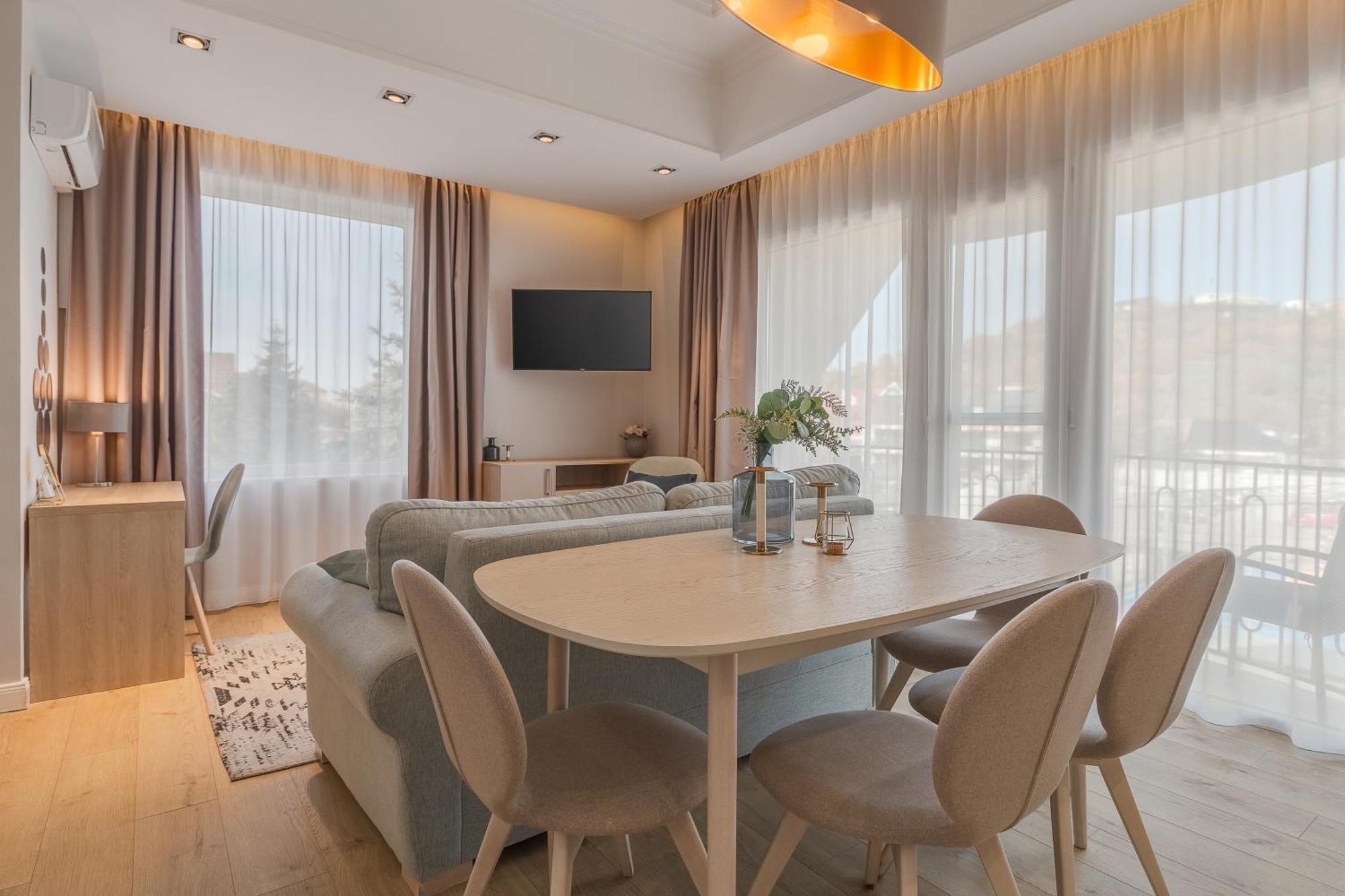 Dozsa Residence Oradea Extérieur photo