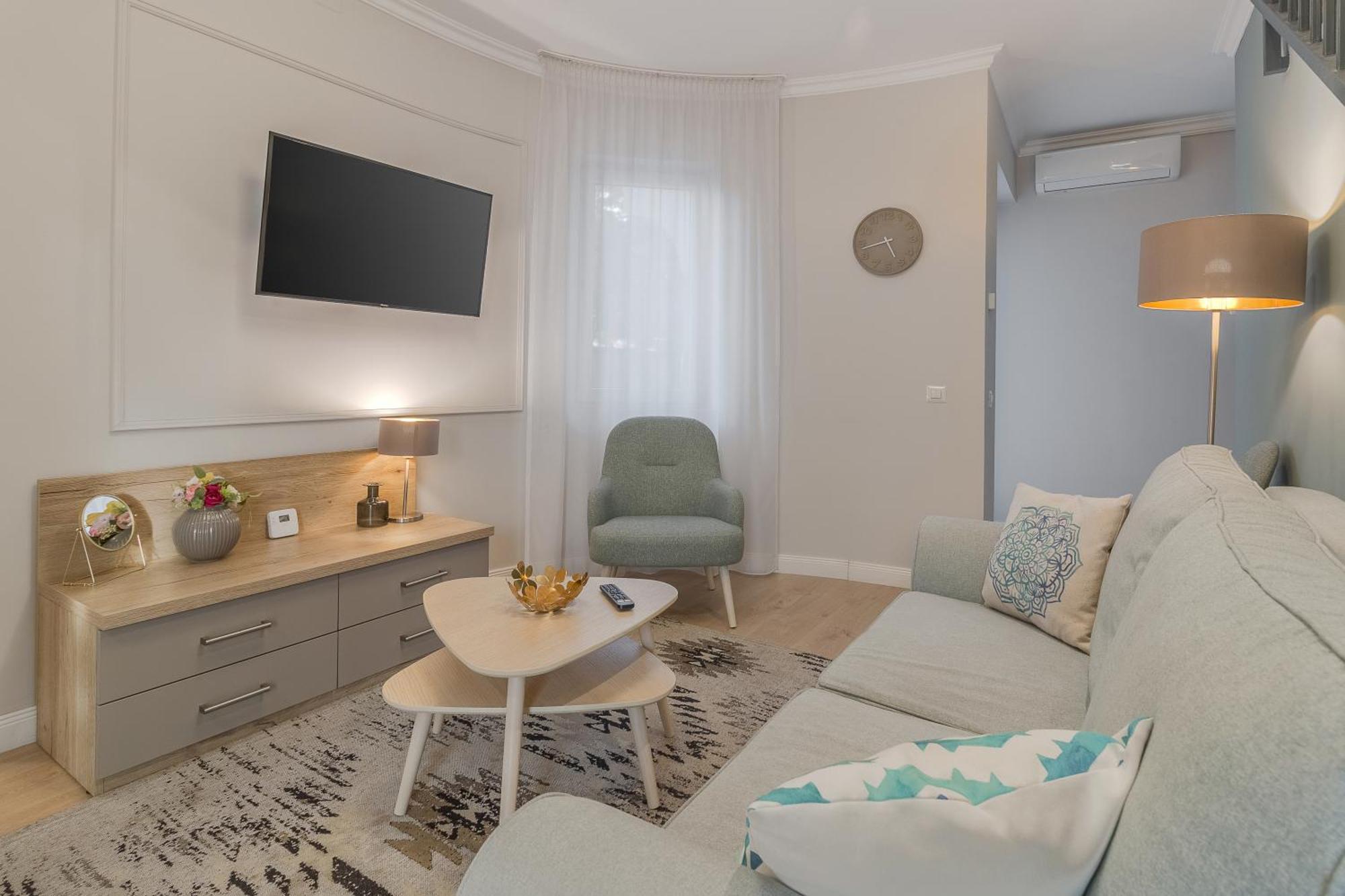 Dozsa Residence Oradea Extérieur photo